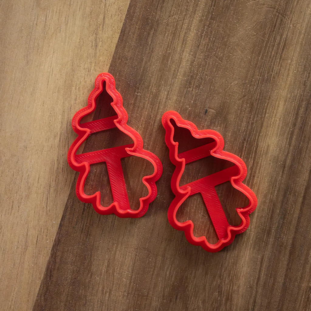 Oak leaf shaped cookie cutter 