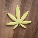 Oak leaf shaped cookie cutter 
