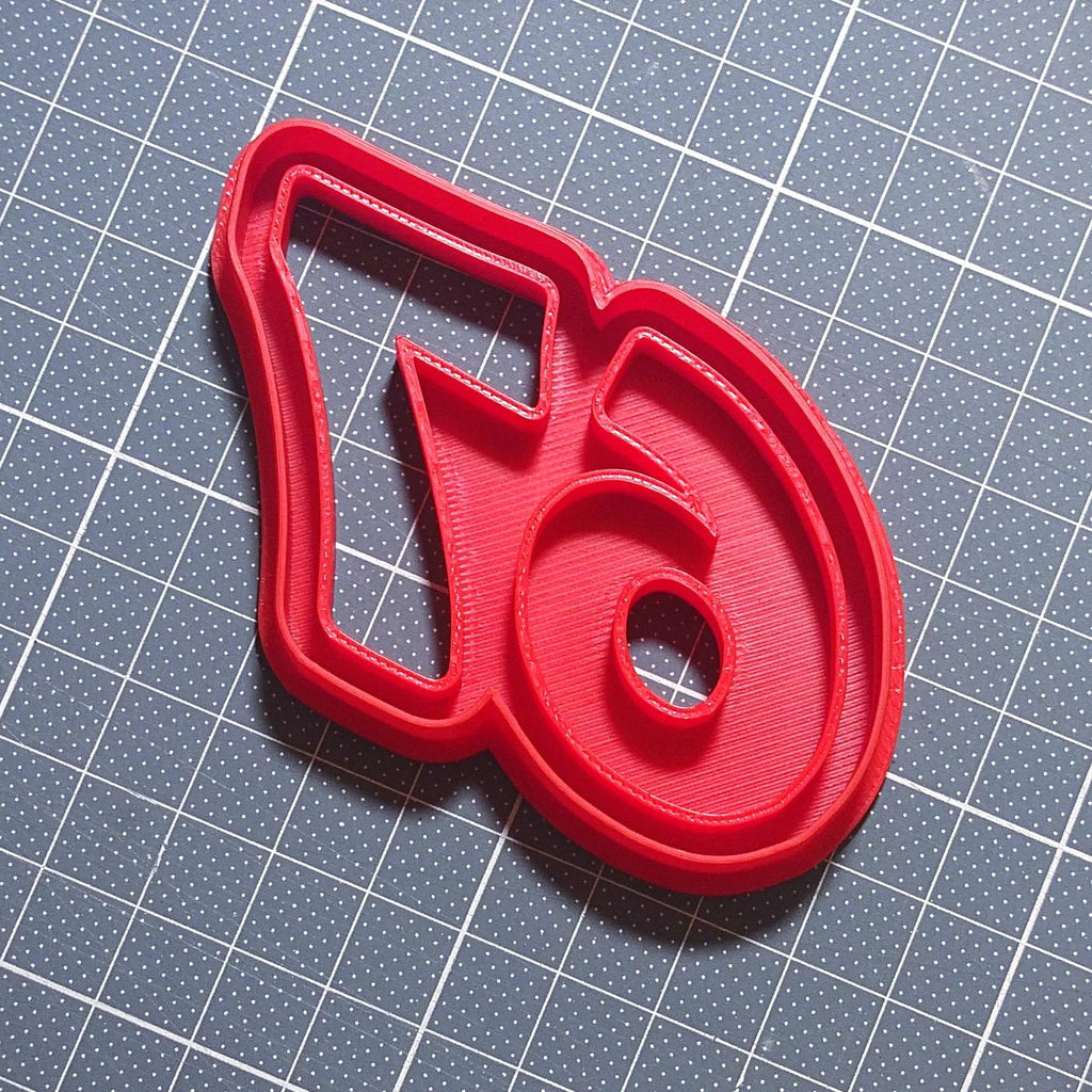 67 (sixty-seven) cookie cutter